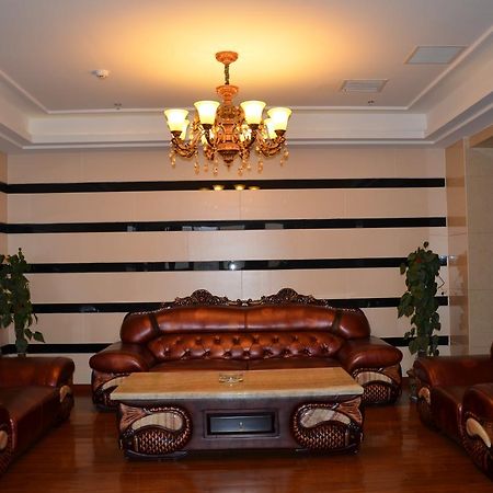 Super 8 Henshui Zhongxin North Avenue Hotel Hengshui Bagian luar foto
