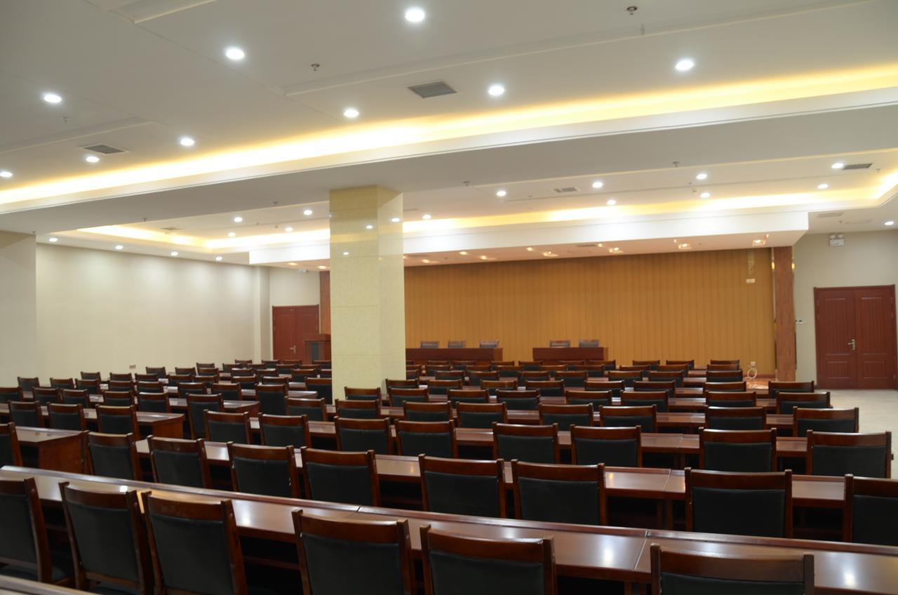 Super 8 Henshui Zhongxin North Avenue Hotel Hengshui Bagian luar foto